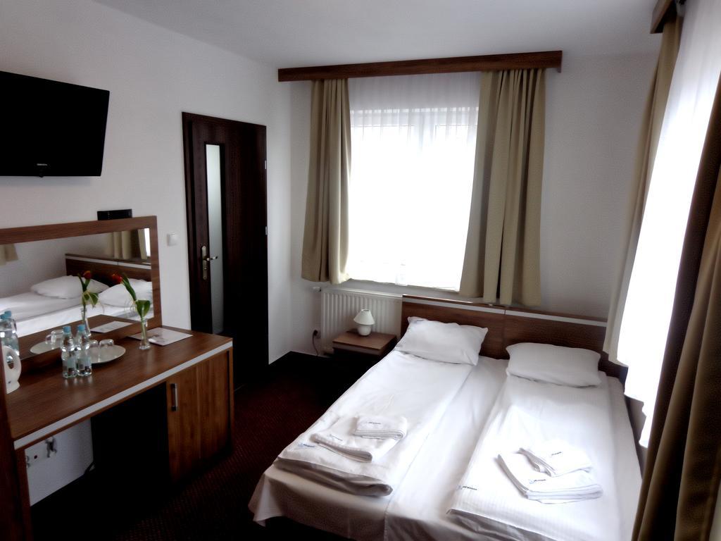 Adamar Jastrzebia Gora Bed and Breakfast Δωμάτιο φωτογραφία