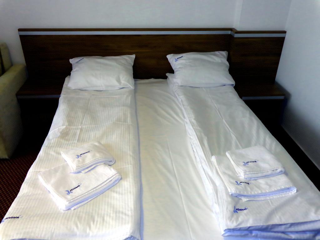 Adamar Jastrzebia Gora Bed and Breakfast Δωμάτιο φωτογραφία