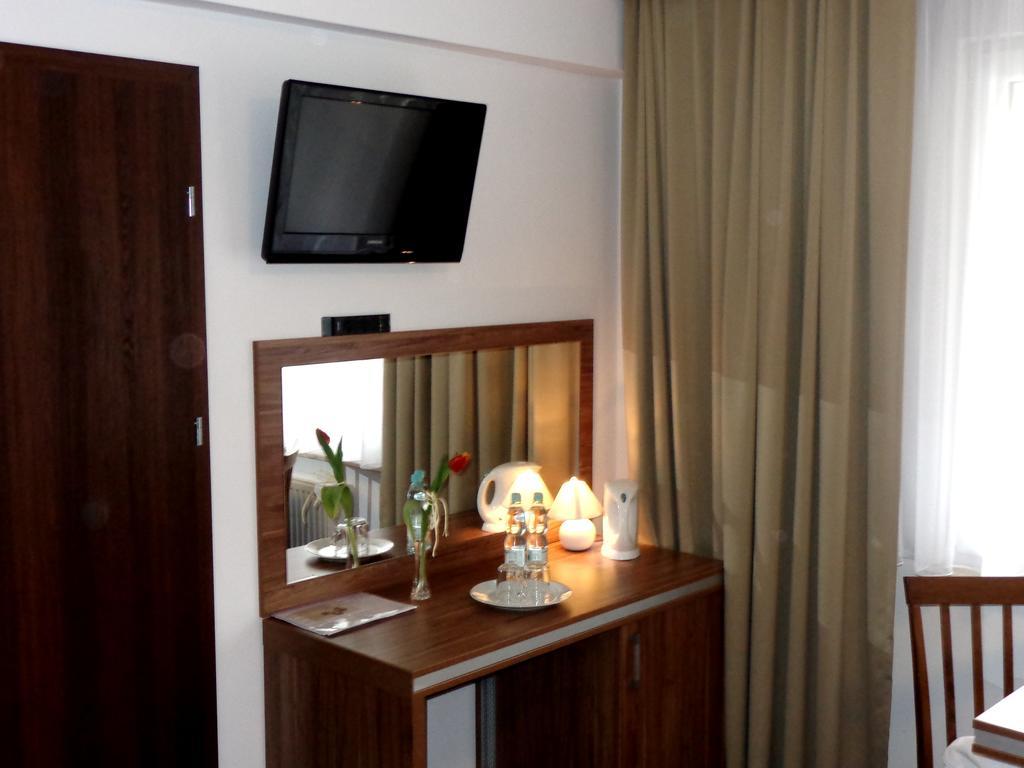 Adamar Jastrzebia Gora Bed and Breakfast Εξωτερικό φωτογραφία