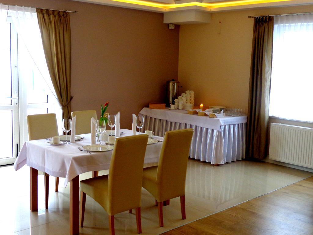 Adamar Jastrzebia Gora Bed and Breakfast Εξωτερικό φωτογραφία