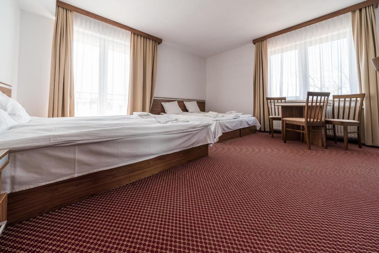 Adamar Jastrzebia Gora Bed and Breakfast Εξωτερικό φωτογραφία
