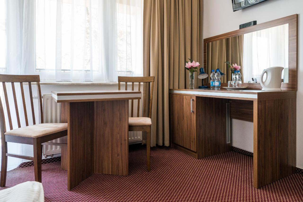 Adamar Jastrzebia Gora Bed and Breakfast Εξωτερικό φωτογραφία
