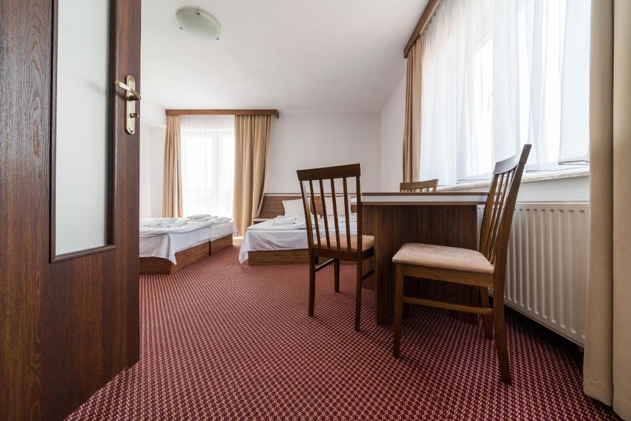 Adamar Jastrzebia Gora Bed and Breakfast Εξωτερικό φωτογραφία