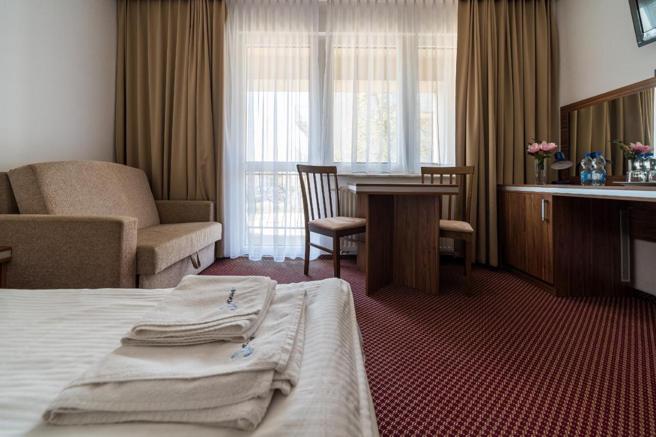 Adamar Jastrzebia Gora Bed and Breakfast Εξωτερικό φωτογραφία